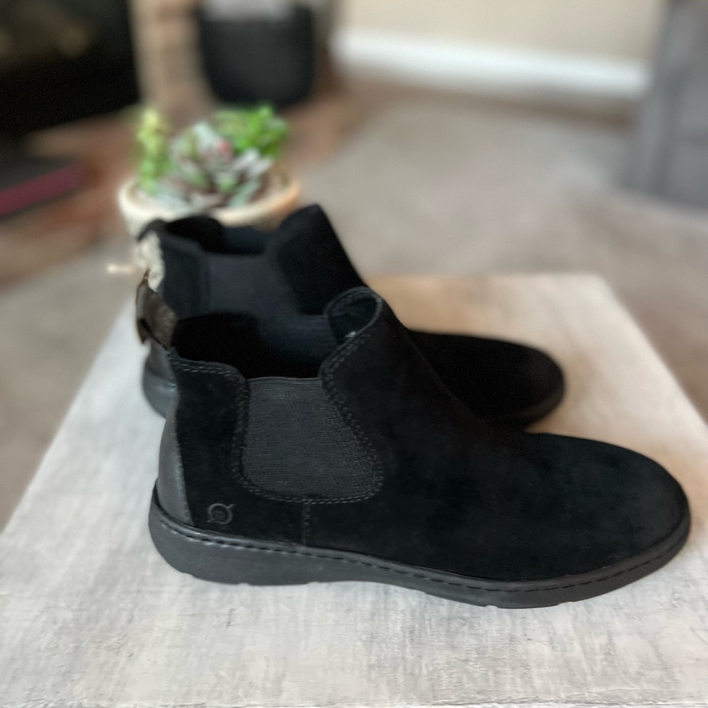 Mens Size 10 black suede Born Malcom Gore Pull On Boots